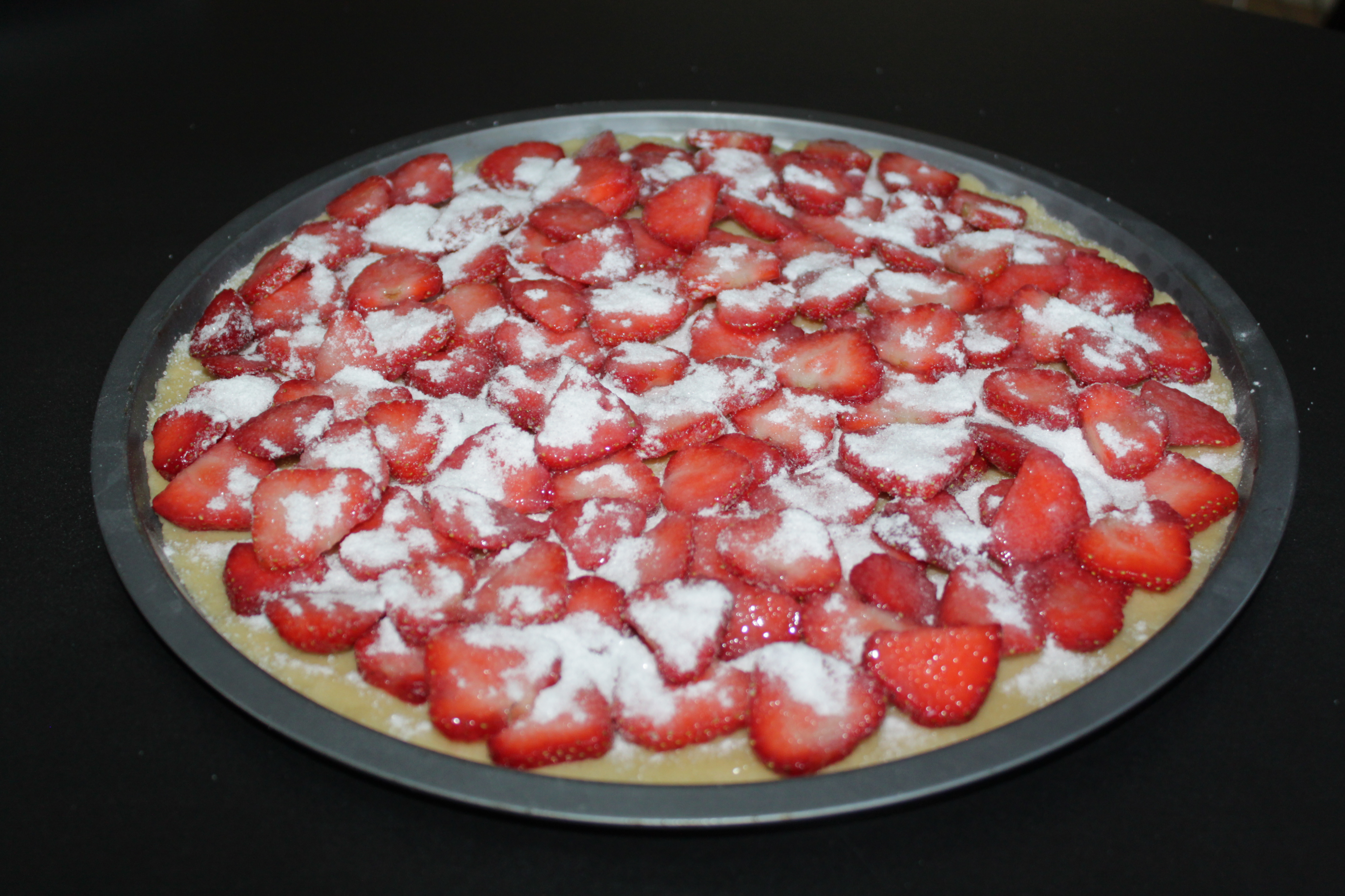 Strö över potatismjölblandningen.